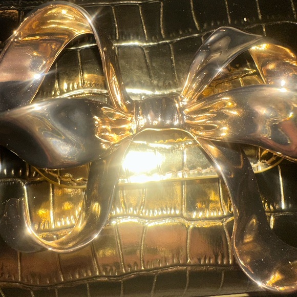 ⚡️⚡️SELF PORTRAIT GOLD BOW CROC BAG⚡️⚡️ - Picture 7 of 10